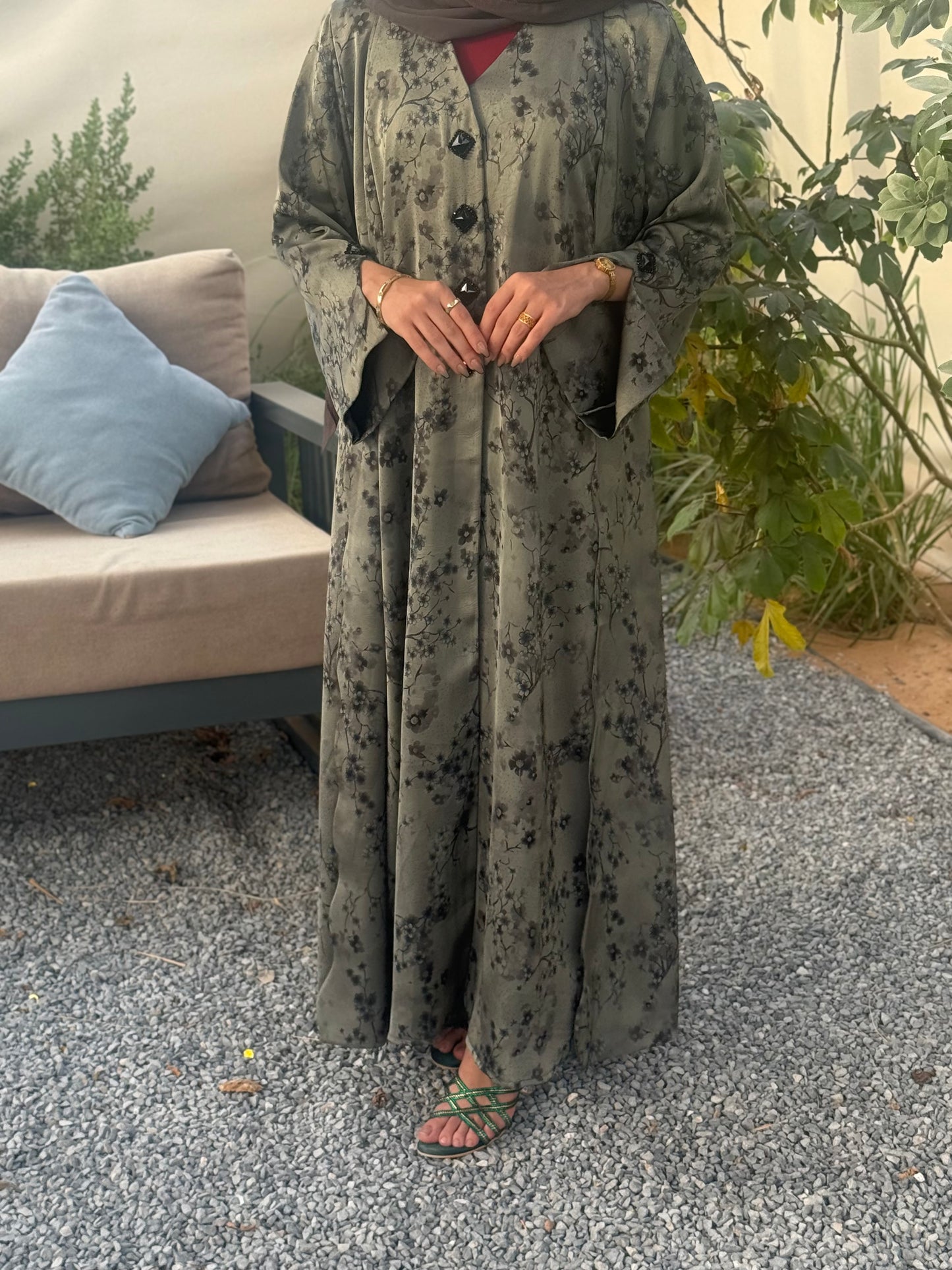 Modern & Elegant Abaya– Loved in UAE