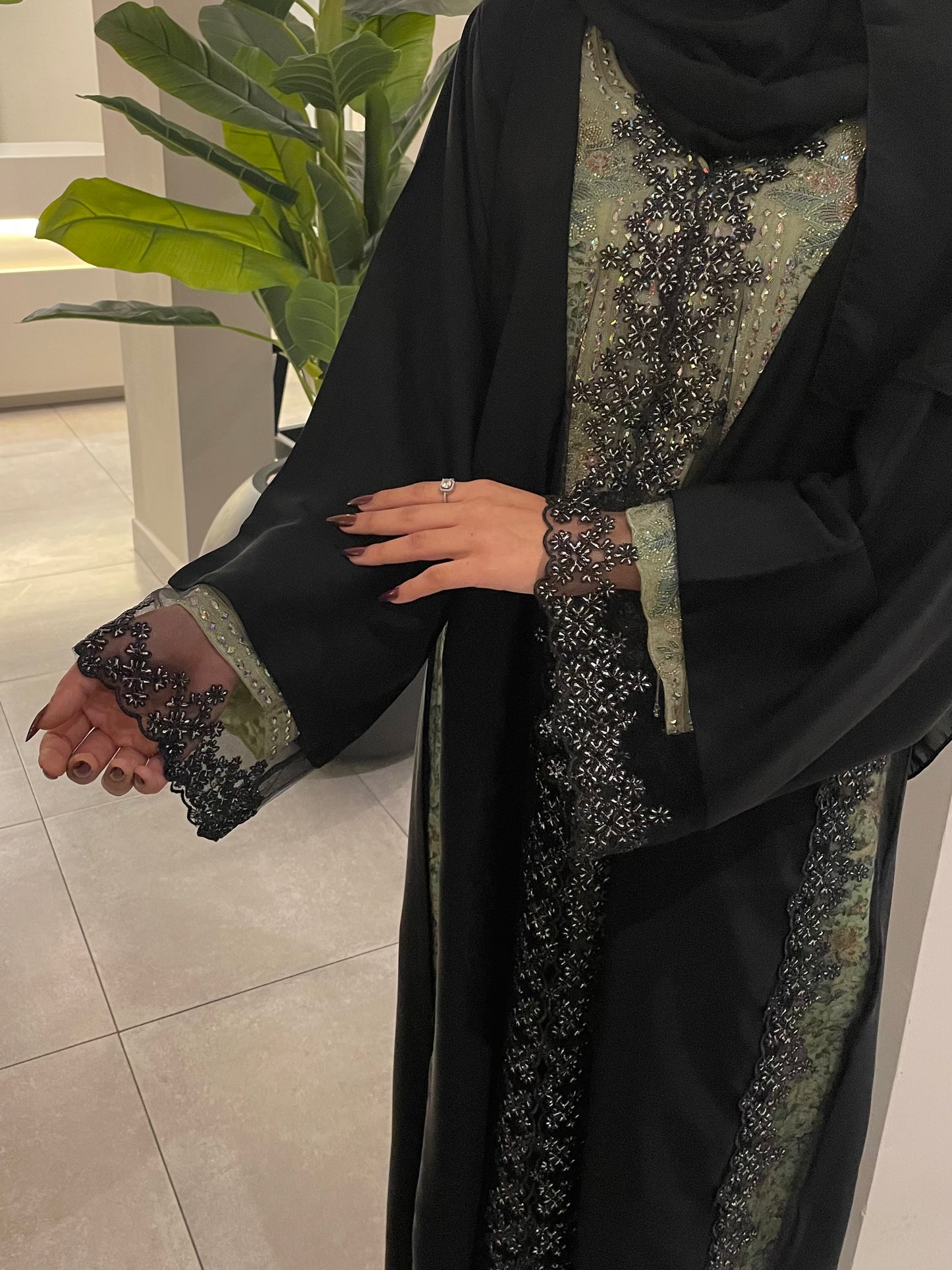 "New Lace Best Seller Abaya" Z121