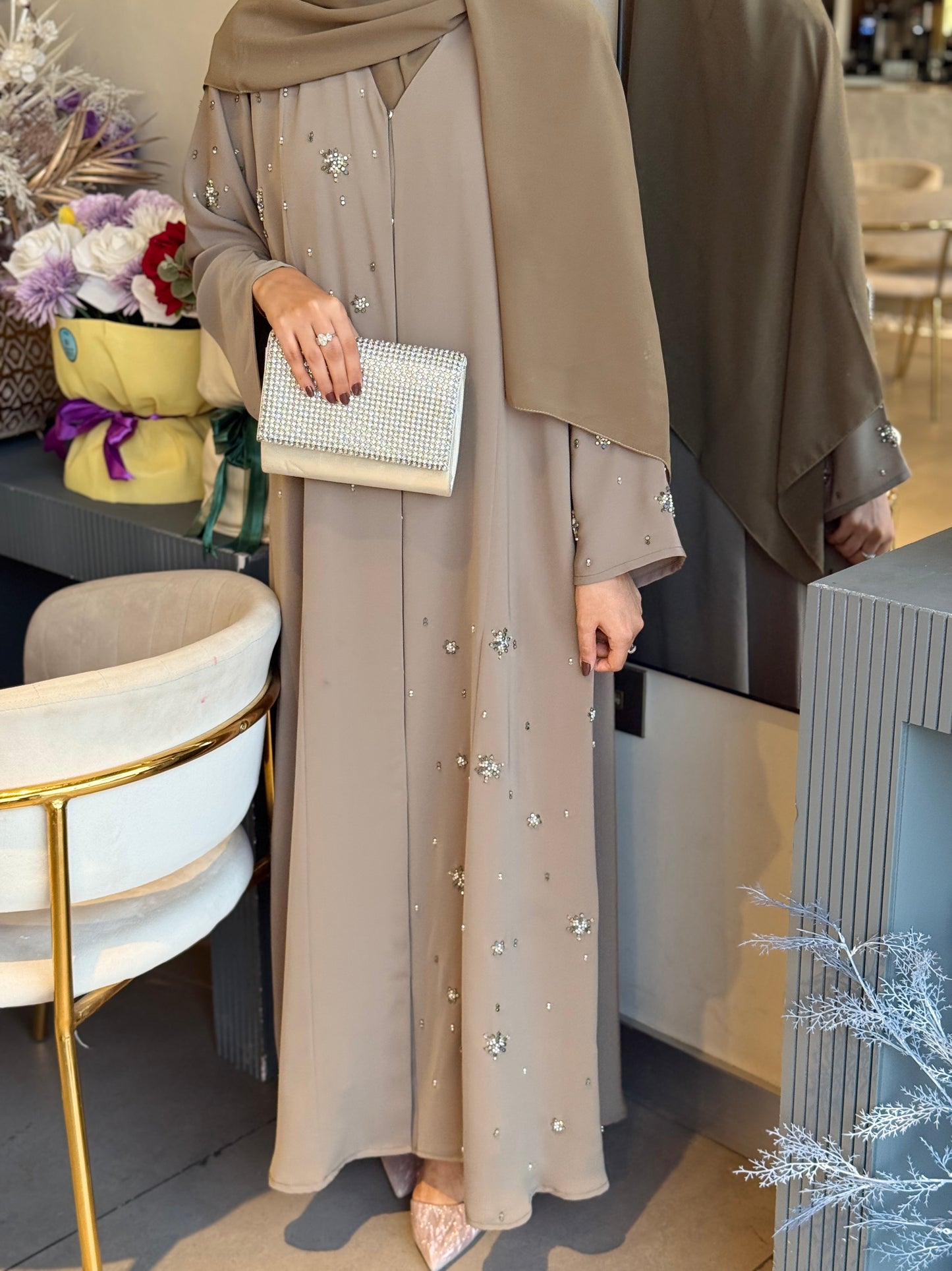 Graceful Full-Length Abaya – Contemporary Style for Women