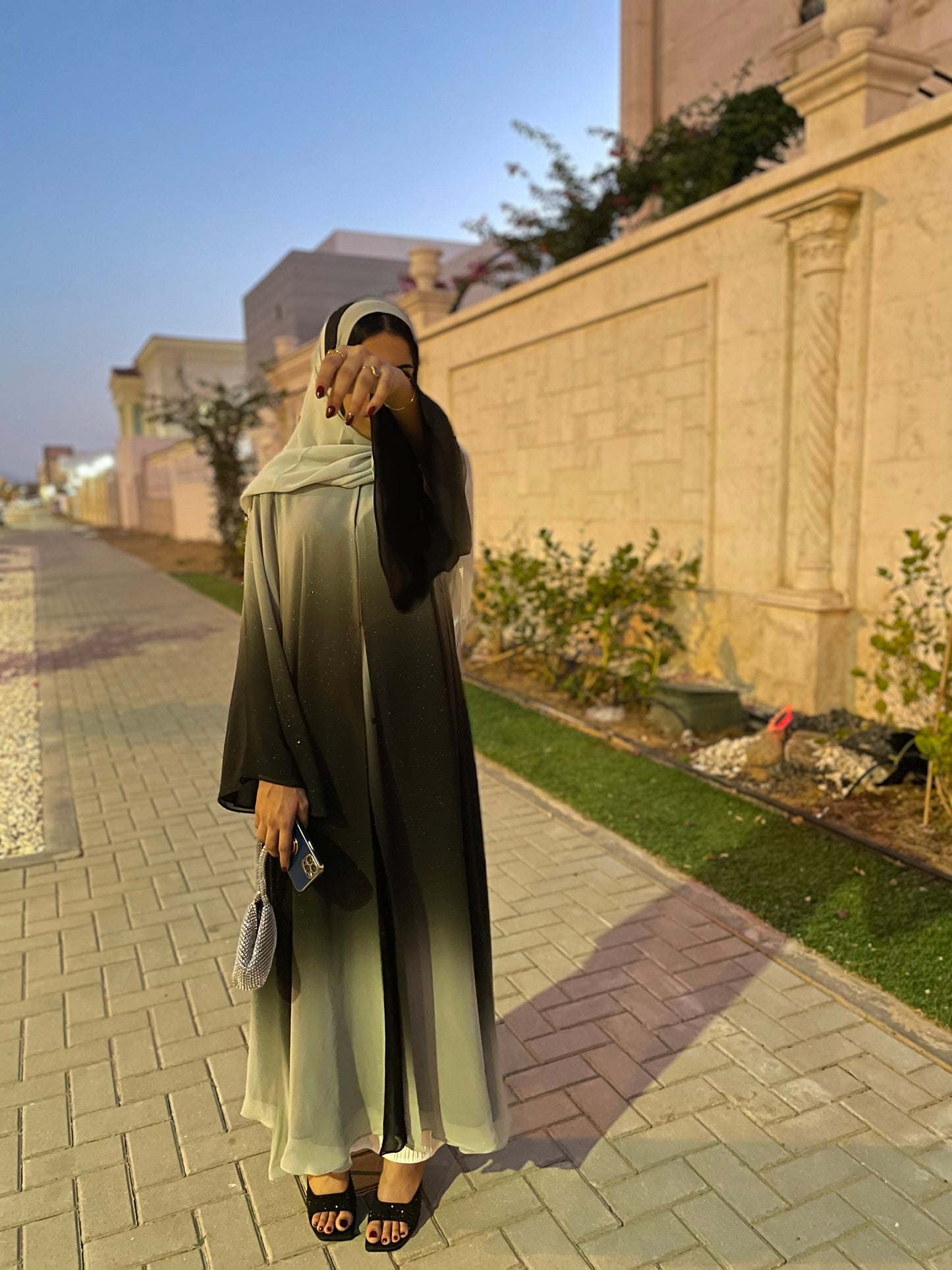 "Ombre Chiffon Abaya in Green to Light Shade" Z111