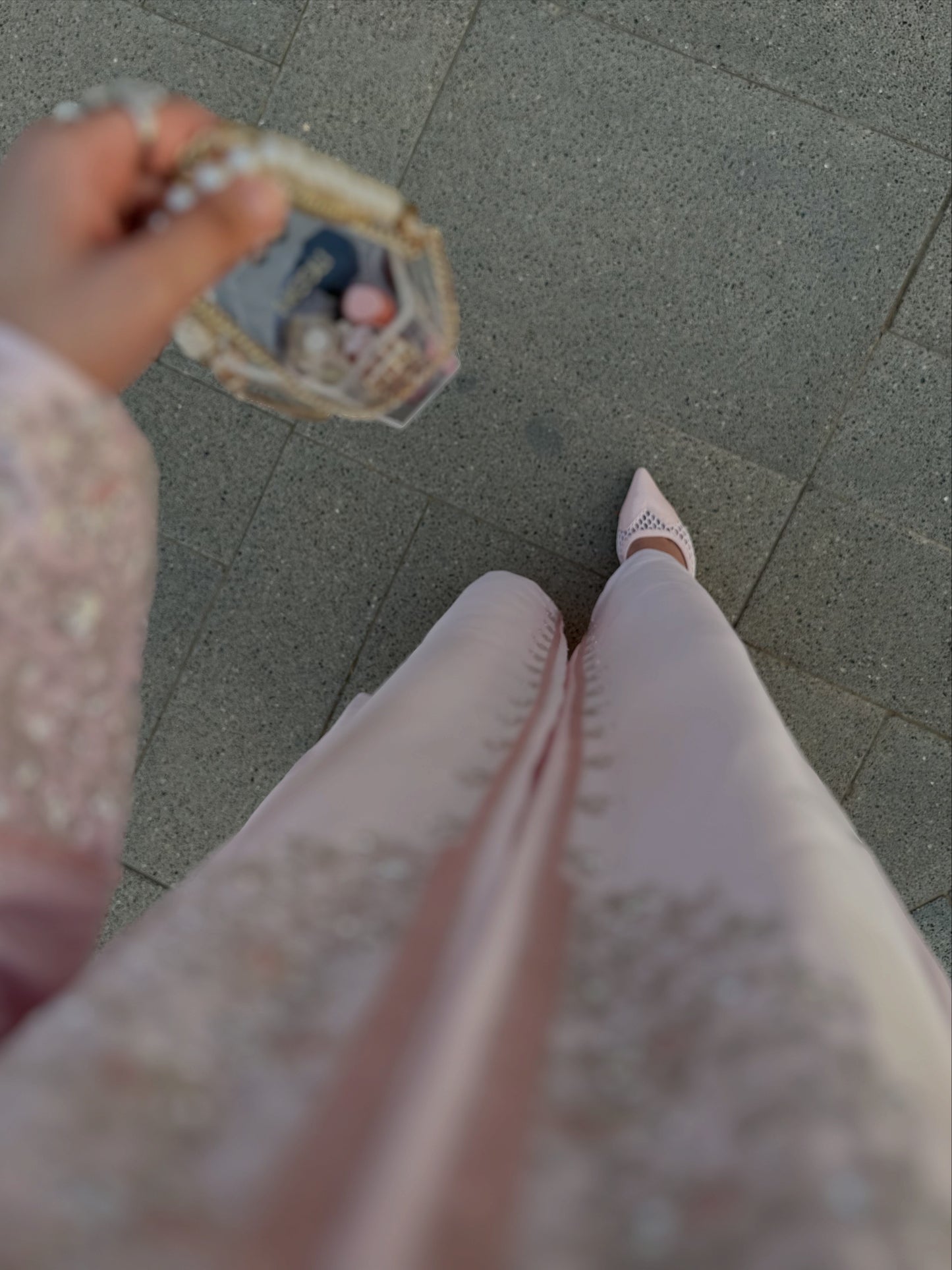 Zahida bi Blush Silver Abaya
