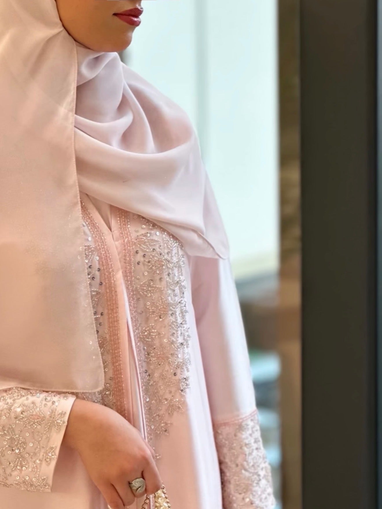 Zahida bi Blush Silver Abaya