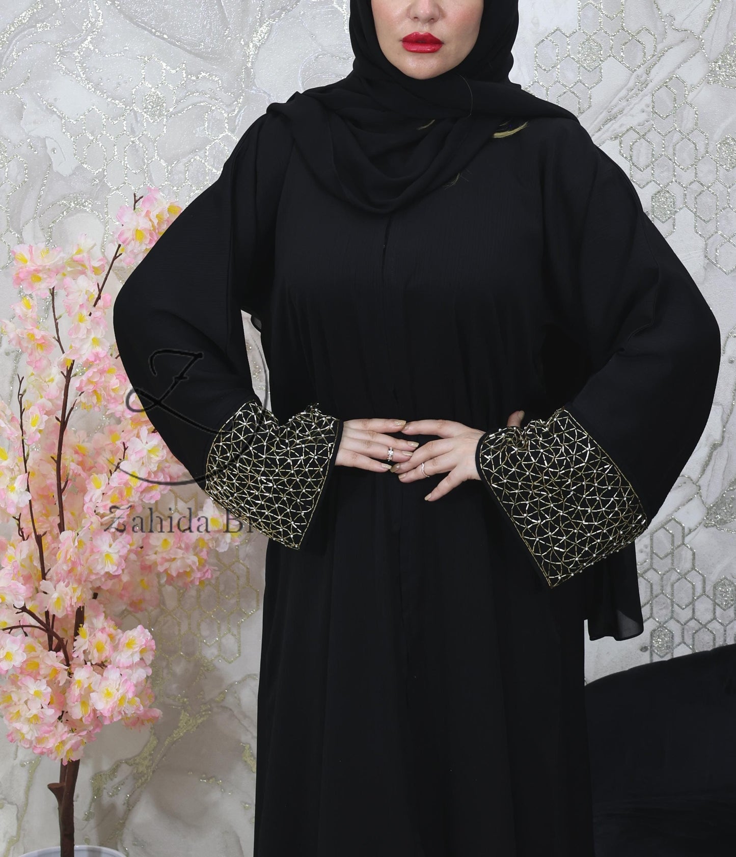 Zoom Fabric Abaya with Golden web