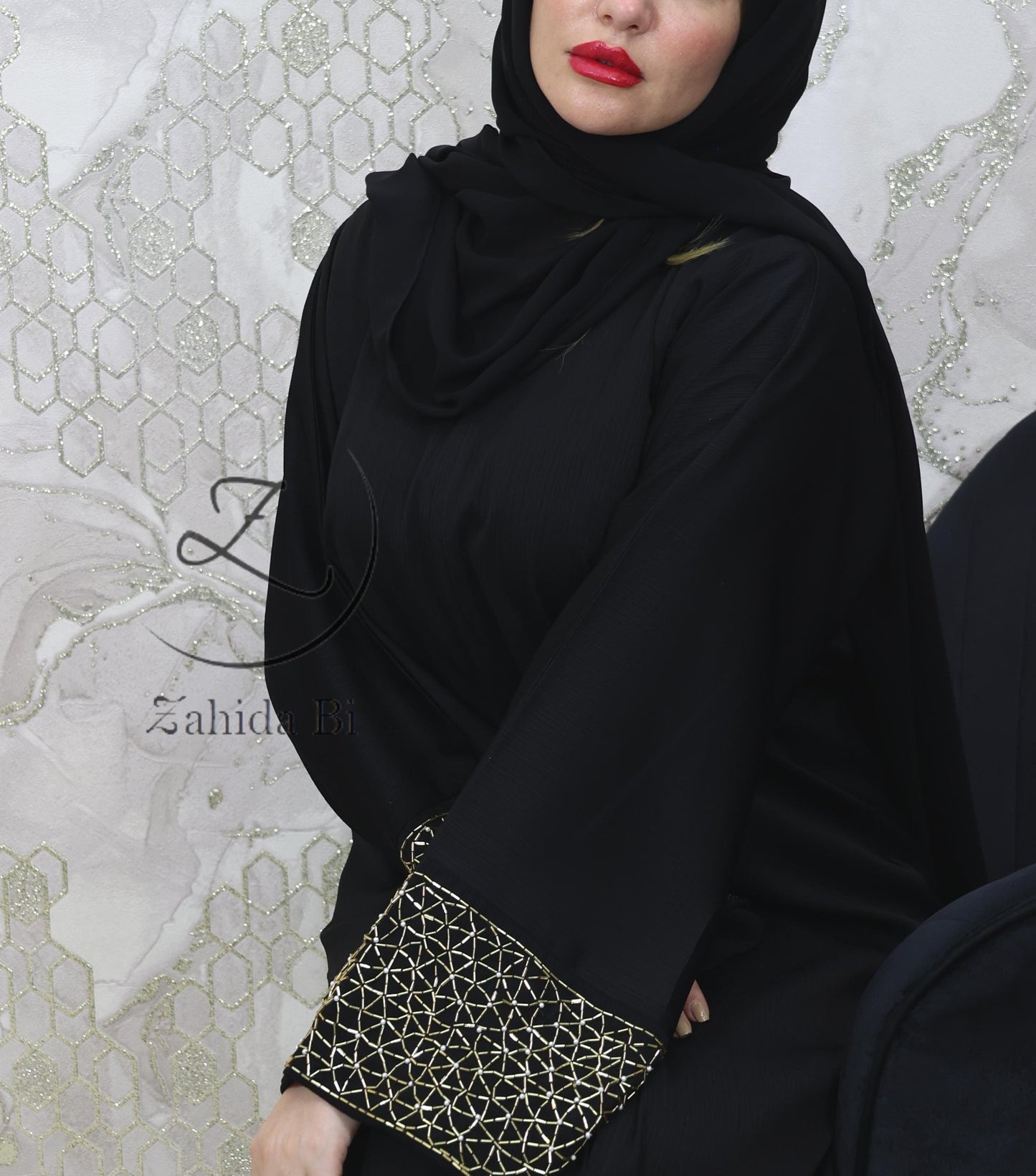 Zoom Fabric Abaya with Golden web