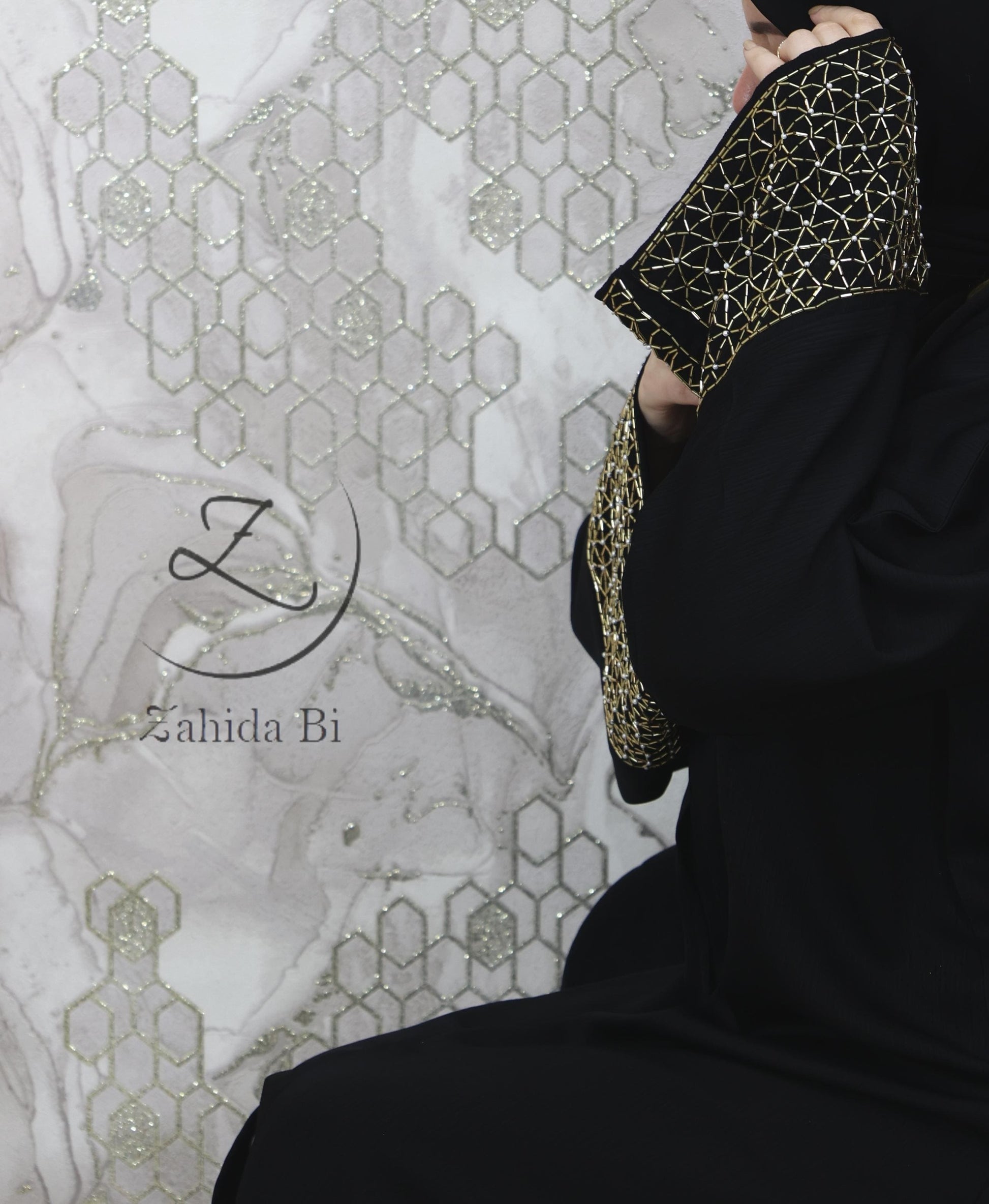 Zoom Fabric Abaya with Golden web