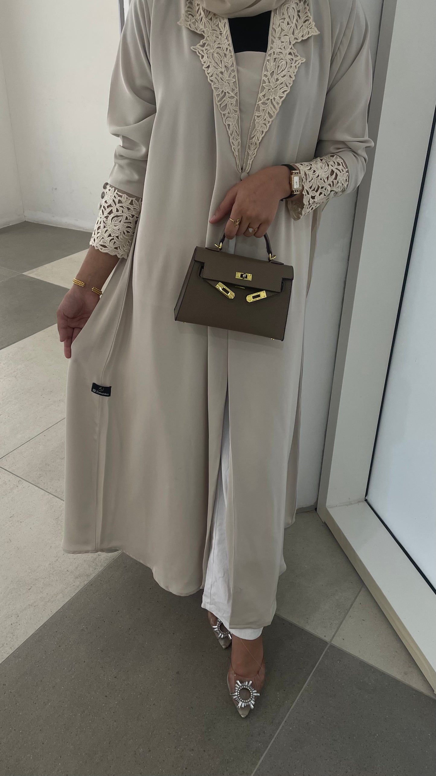 Luxury Beige Collar Abaya