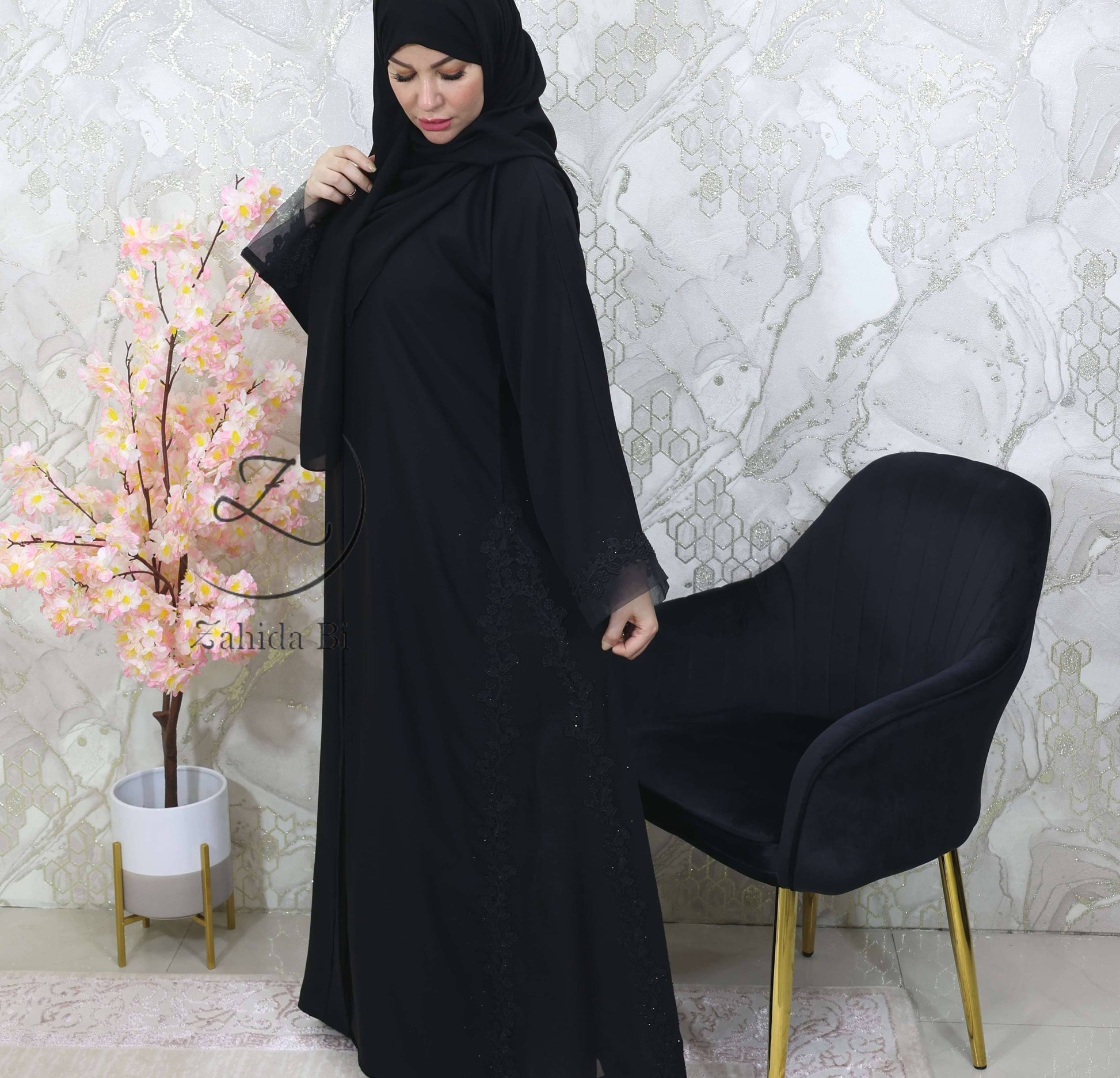 Black nada abaya with lace