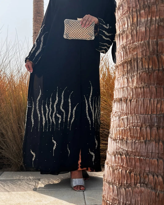 The Statement Abaya: Handcrafted for Ultimate Sophistication