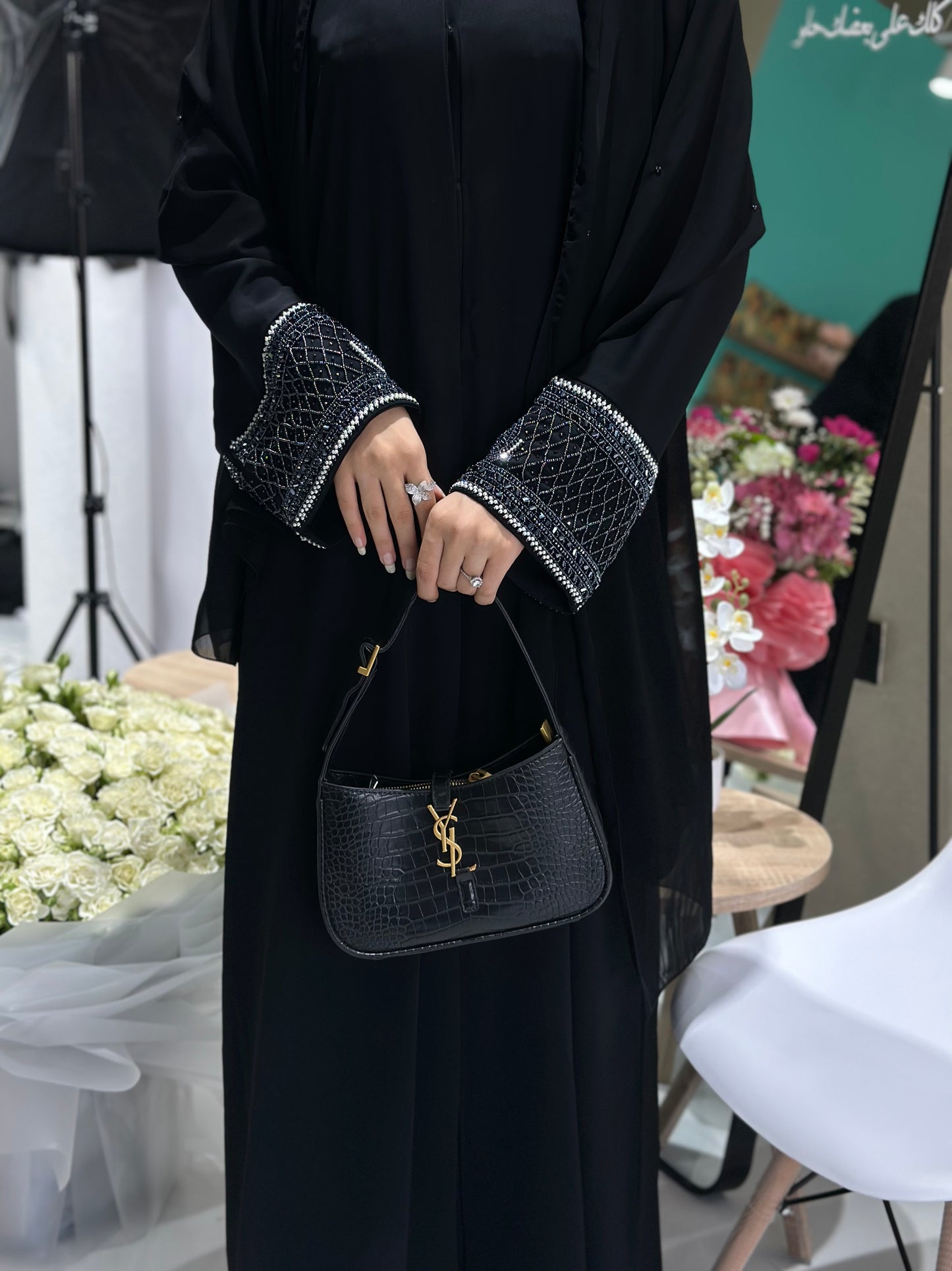 Amazing sleeves design Uae style Abaya