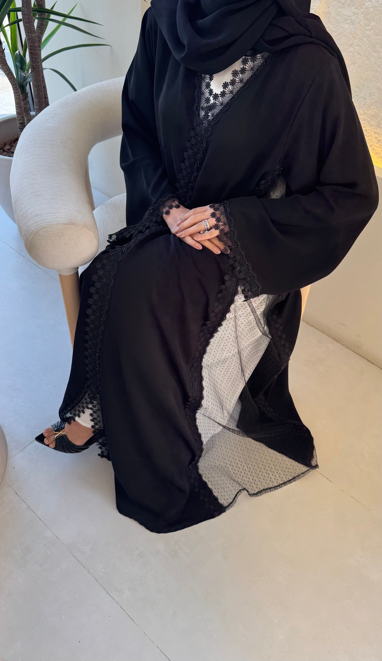 Luxury Abaya UAE | Elegant Black Abayas Online – Zahidabi Abaya - Zahida bi 
