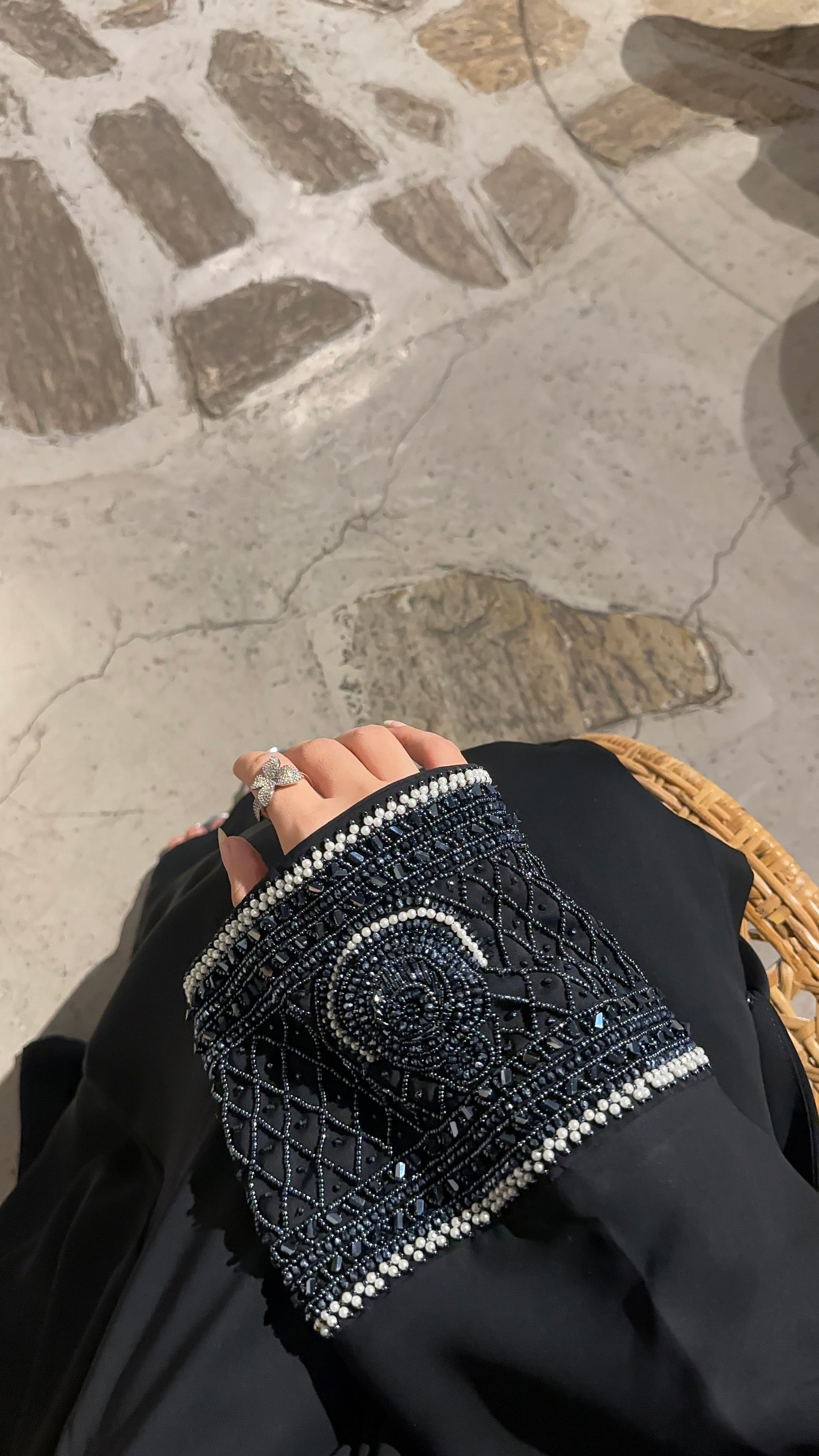 Amazing sleeves design Uae style Abaya