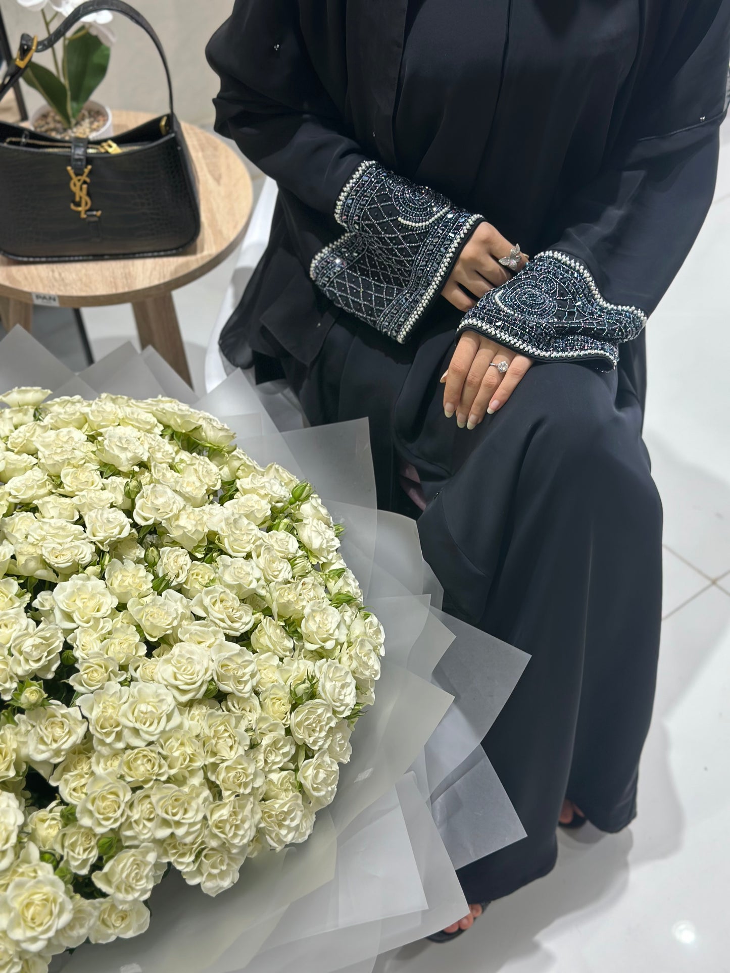 Amazing sleeves design Uae style Abaya