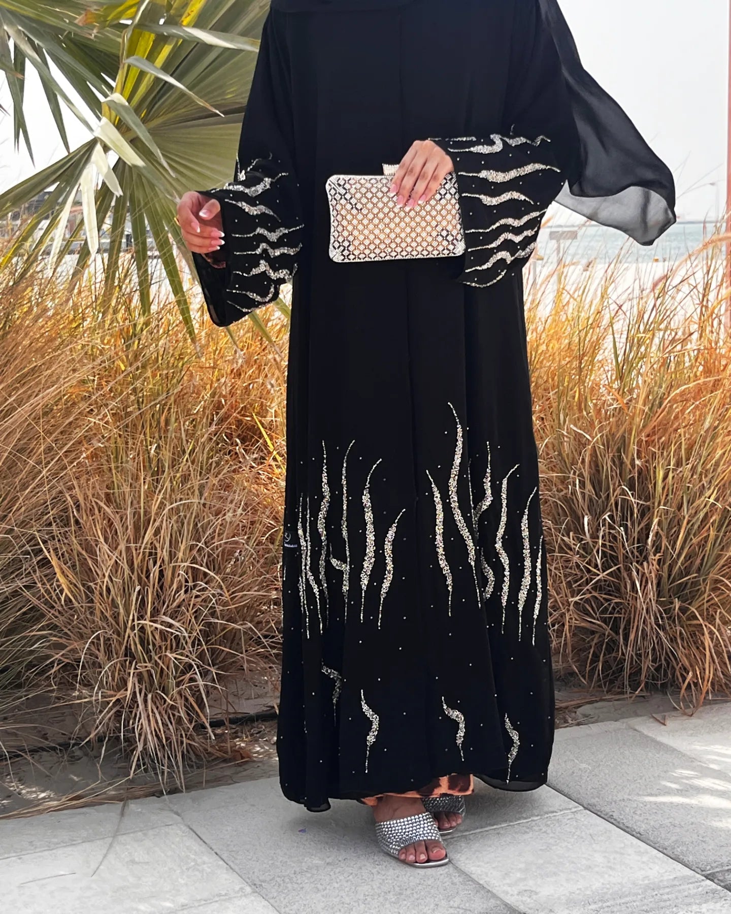 The Statement Abaya: Handcrafted for Ultimate Sophistication