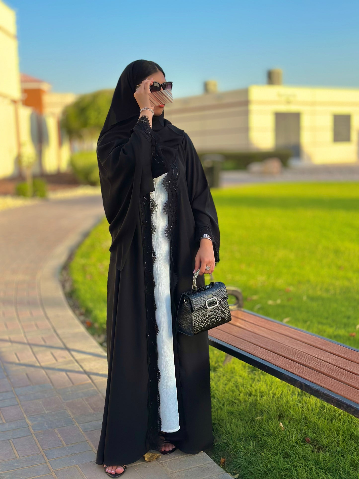 Abaya dantel ( Lace ) with handwork design, Z131