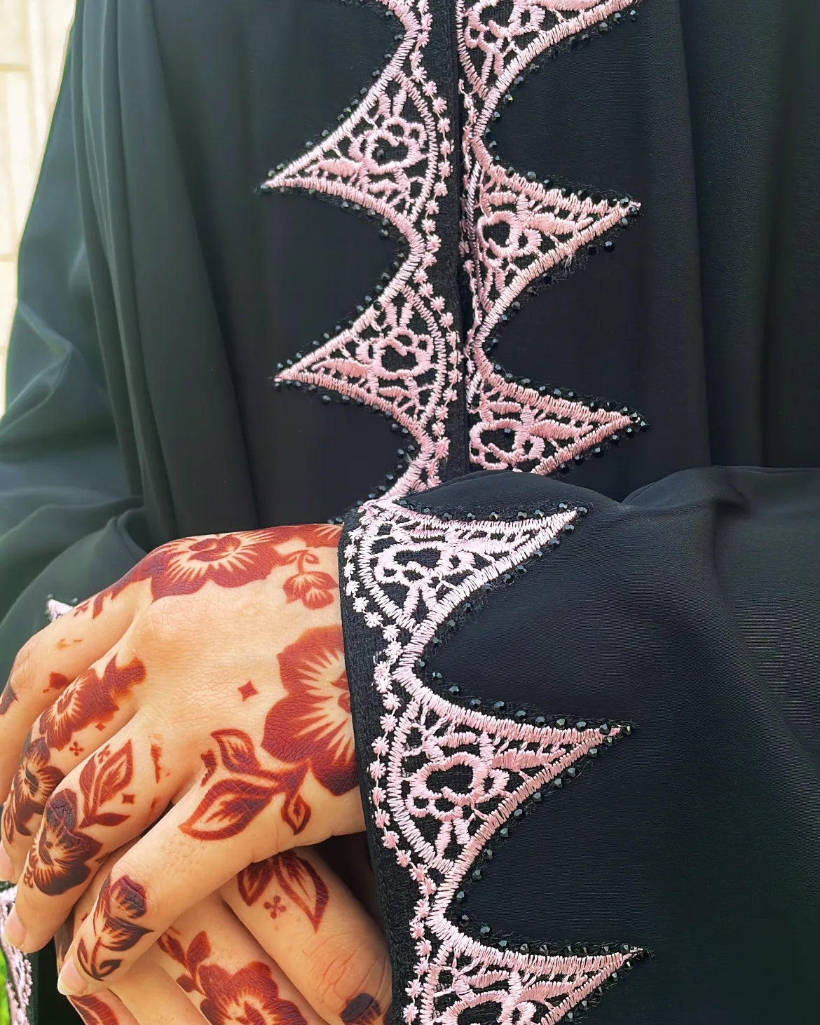 Latest embroidery pattern Abaya