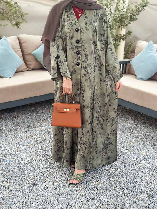 Modern & Elegant Abaya–  Loved in UAE