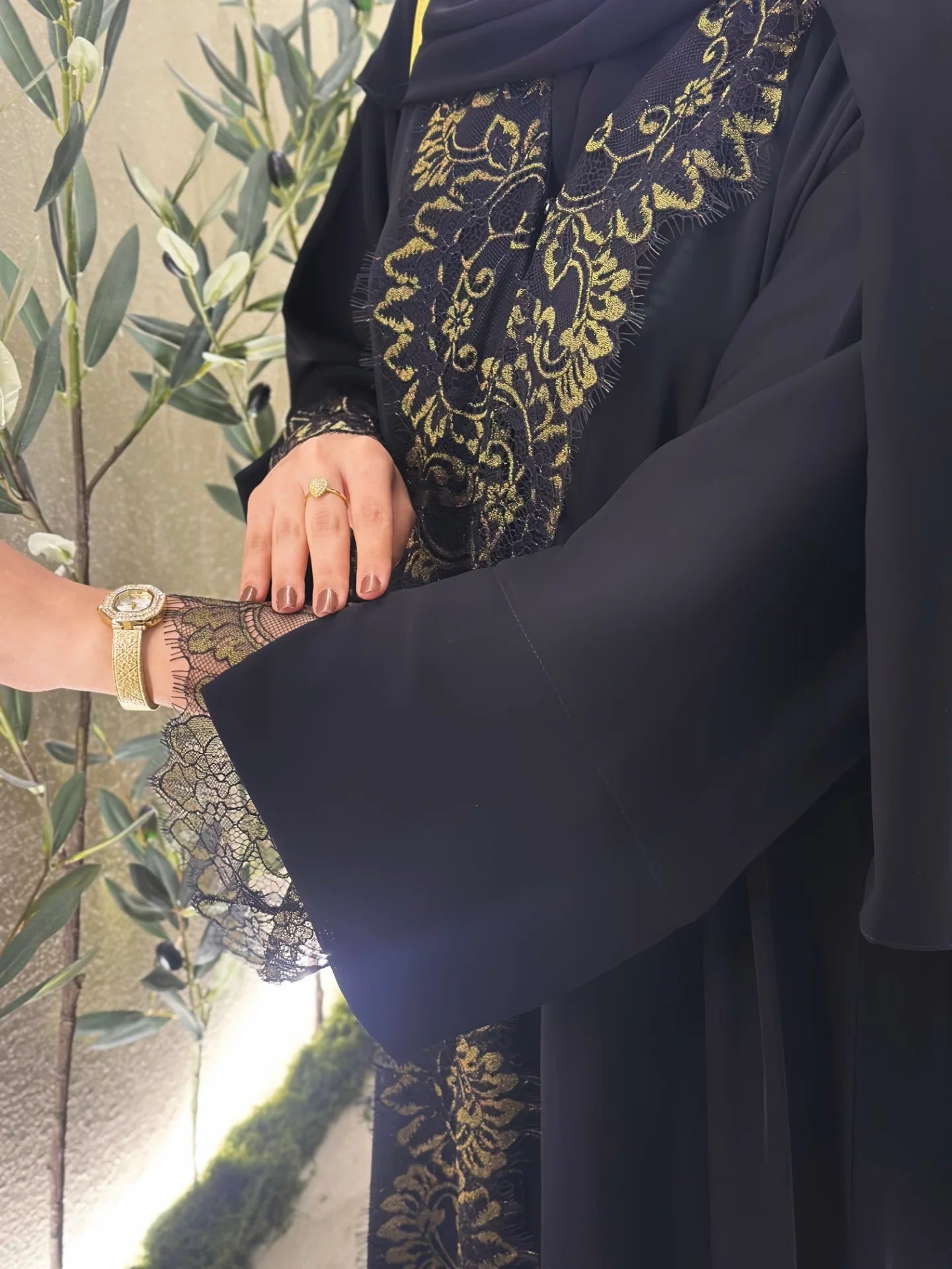 Luxury Brown/Black Abaya in Nada Fabric with Dantel | UAE Abaya Shop - Zahida bi 