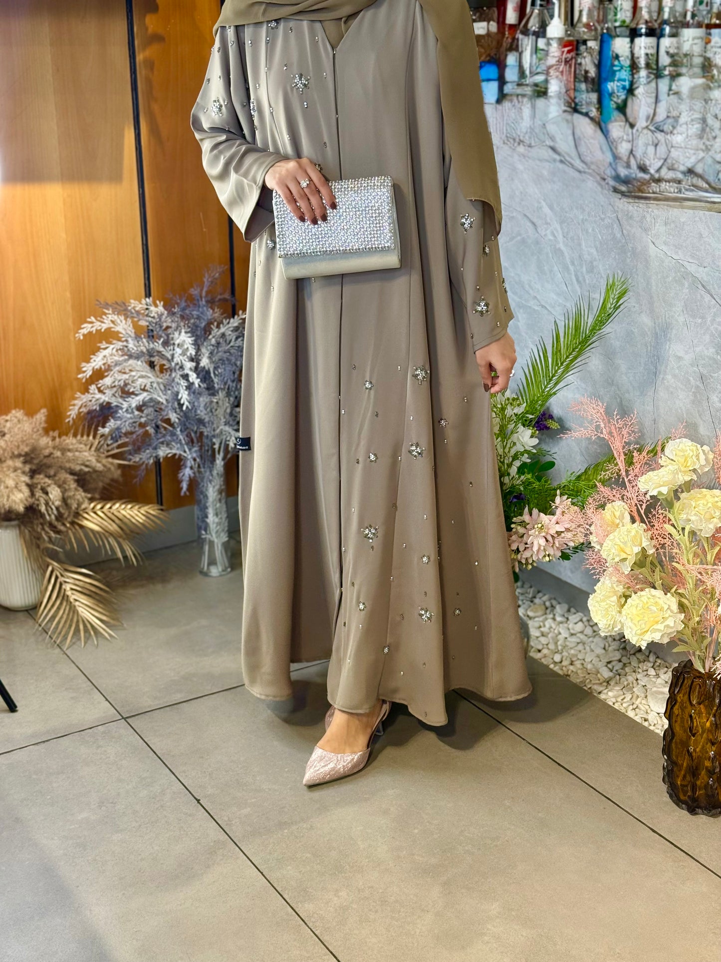 Graceful Full-Length Abaya – Contemporary Style for Women