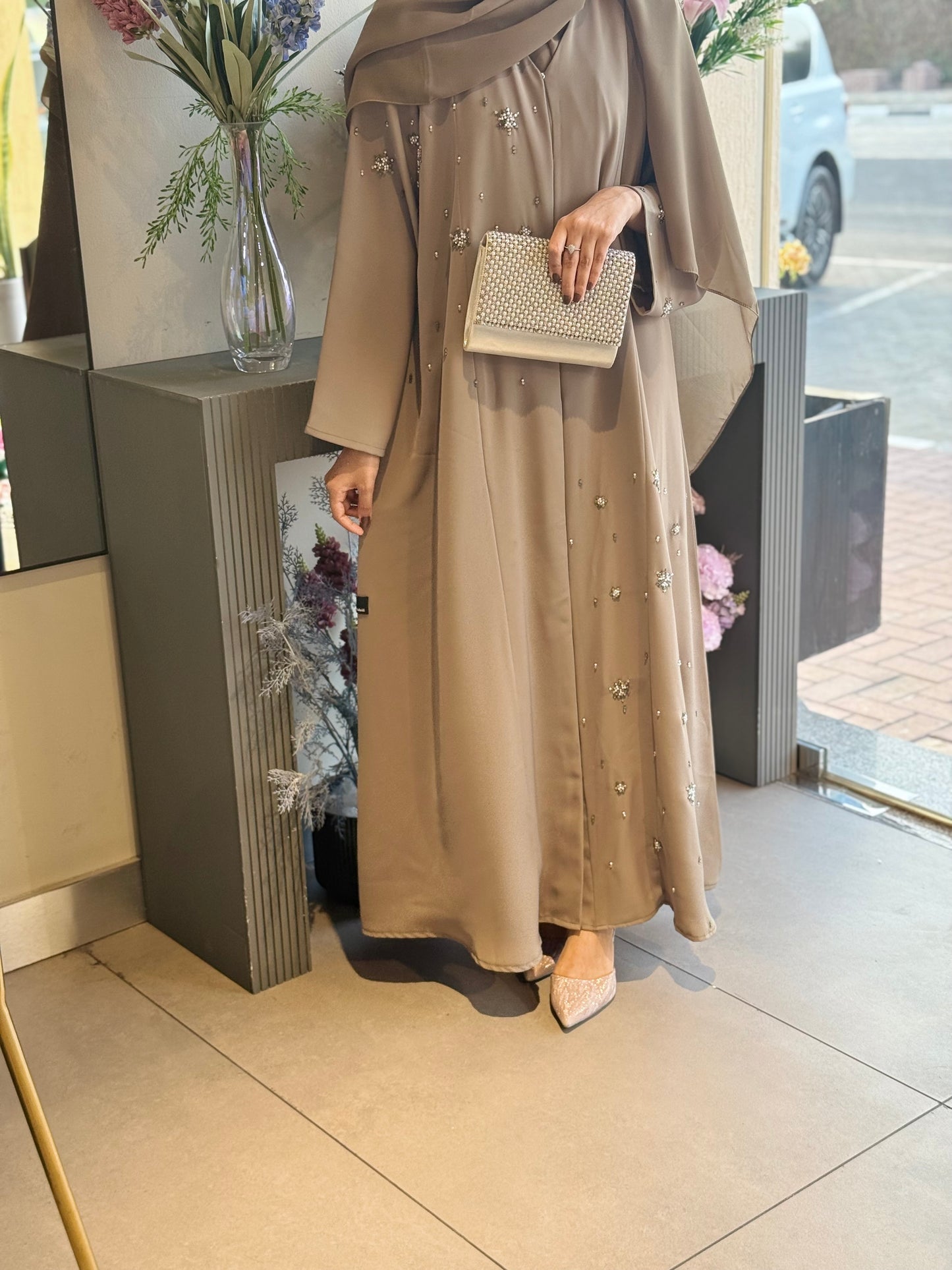 Graceful Full-Length Abaya – Contemporary Style for Women